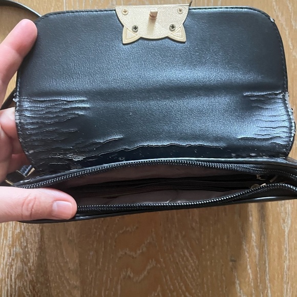 Crossbody cat 🐱 handbag fair condition - Picture 2 of 8